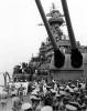 A cerimónia de rendição entre o Japão e os Estados Unidos a bordo do USS Missouri.