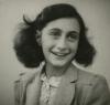 Cartas mostram um lado diferente de Anne Frank.