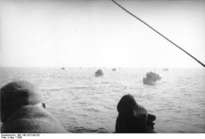 Refugiados a atravessarem o Mar Báltico durante a Operação Hannibal.
