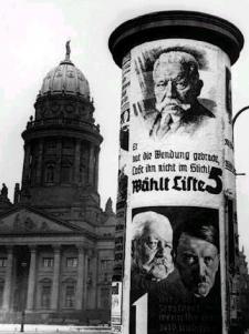 Cartaz para convencer os cidadãos alemães a depositarem o seu apoio em Adolf Hitler e a Hindenburg nas eleições.