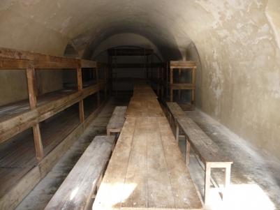 Celas Comunitárias no interior das muralhas das fortificações num pátio do Pequeno Forte em Theresienstadt.