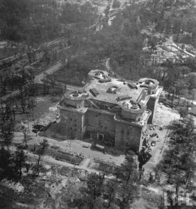 Torre Flak de Tiergarten também conhecida por 'Bunker do Zoo'.