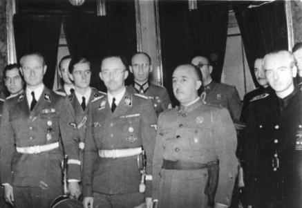 Reichsführer SS Himmler durante uma recepção ao Generalíssimo Franco.