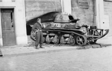 Tanque Renault R35 em França.